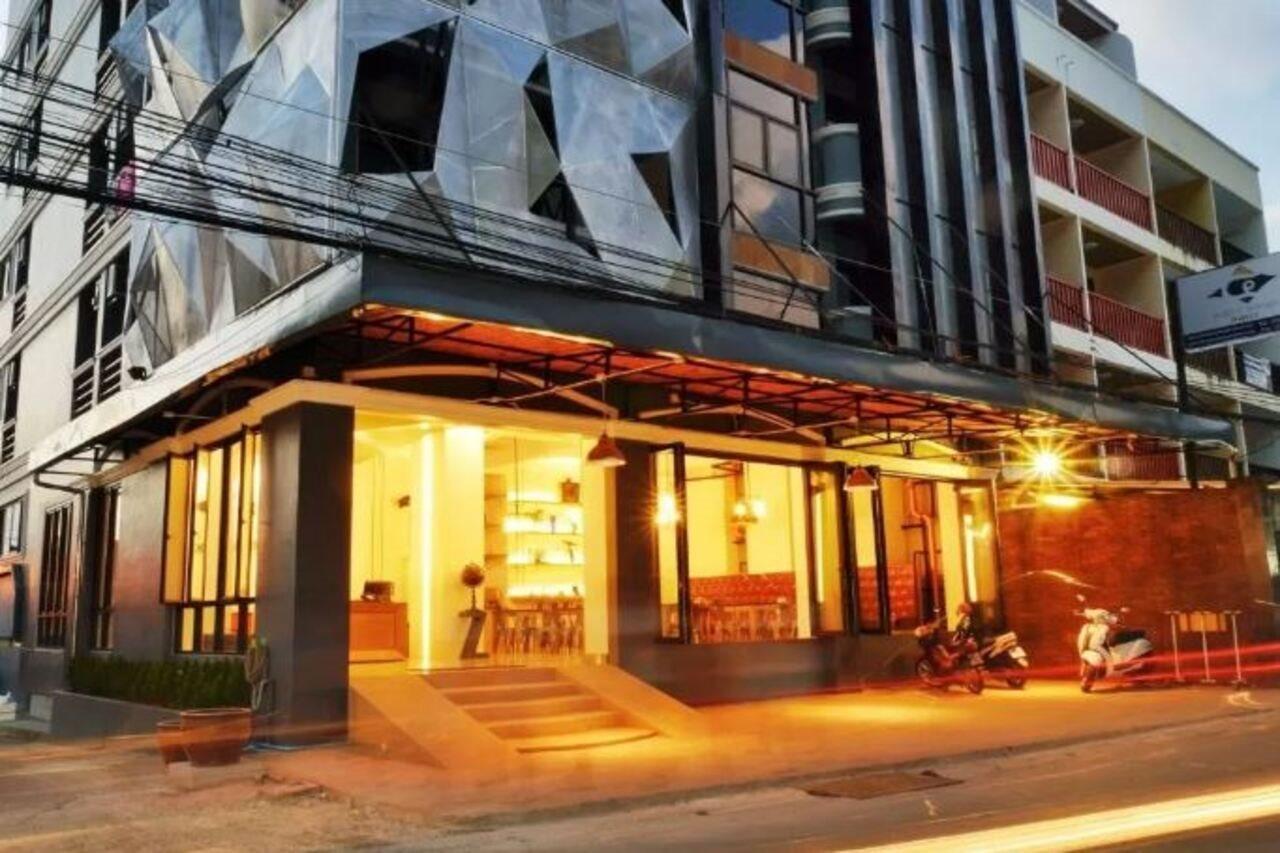 Forty Winks Phuket Hotel Patong Buitenkant foto