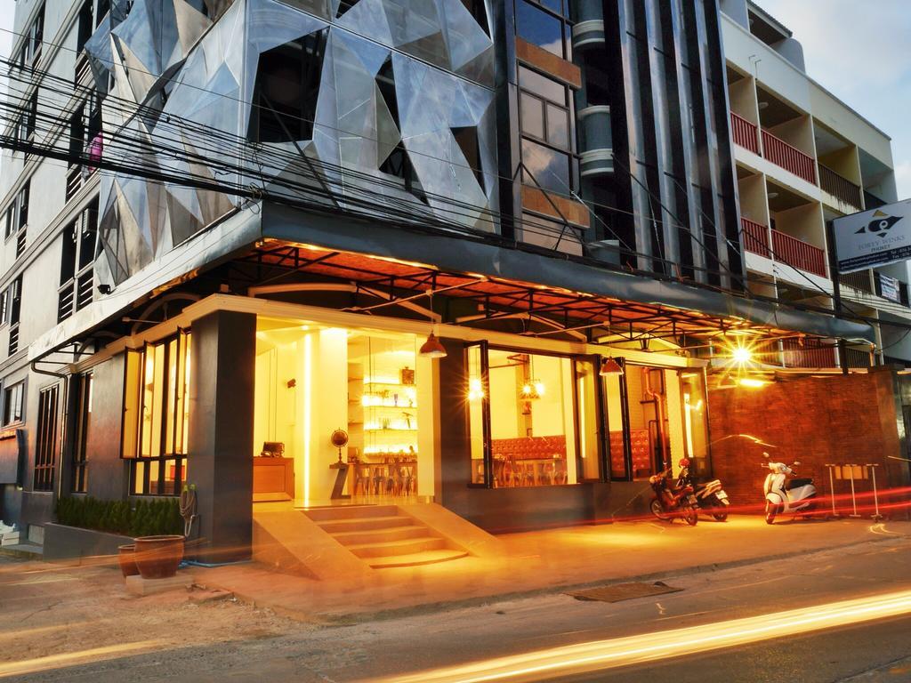 Forty Winks Phuket Hotel Patong Buitenkant foto